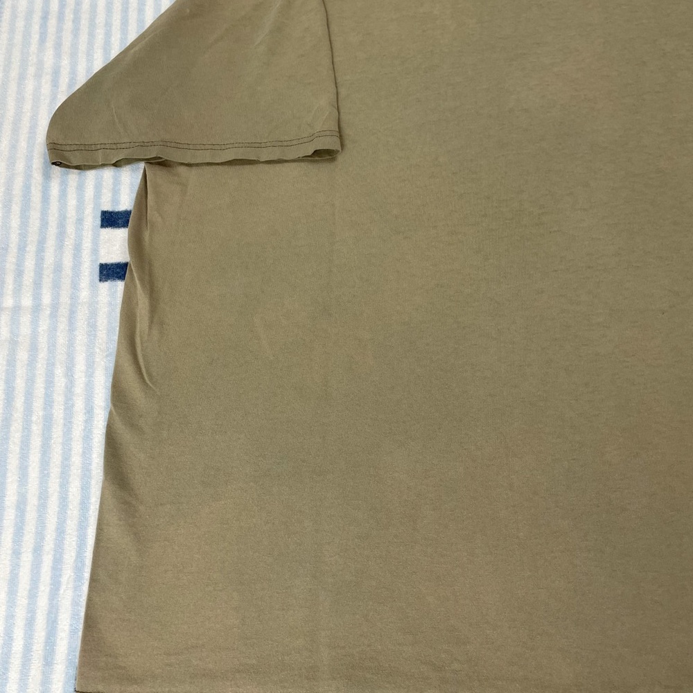 Vintage distressed Nike embroidered swoosh tan short sleeve tee shirt - Picture 15 of 16